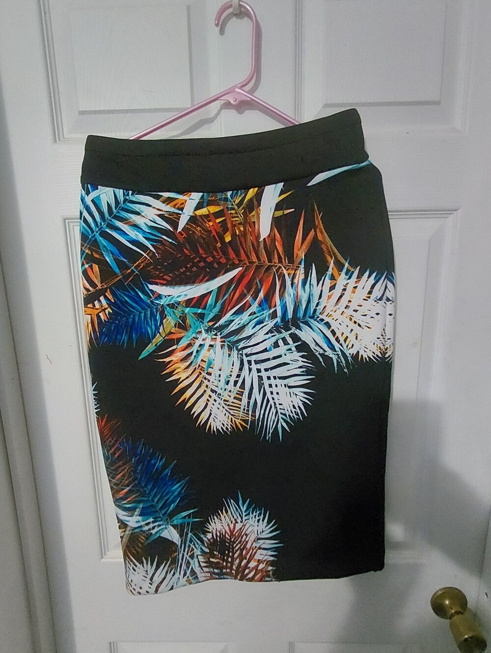 Worthington Black Tropical Leaf Pencil Skirt